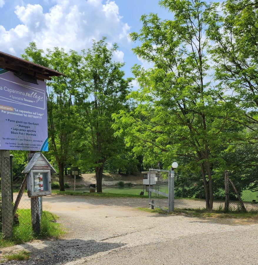 Il Giuggiolo - La Collina Della Quiete Bed & Breakfast Черталдо Екстериор снимка