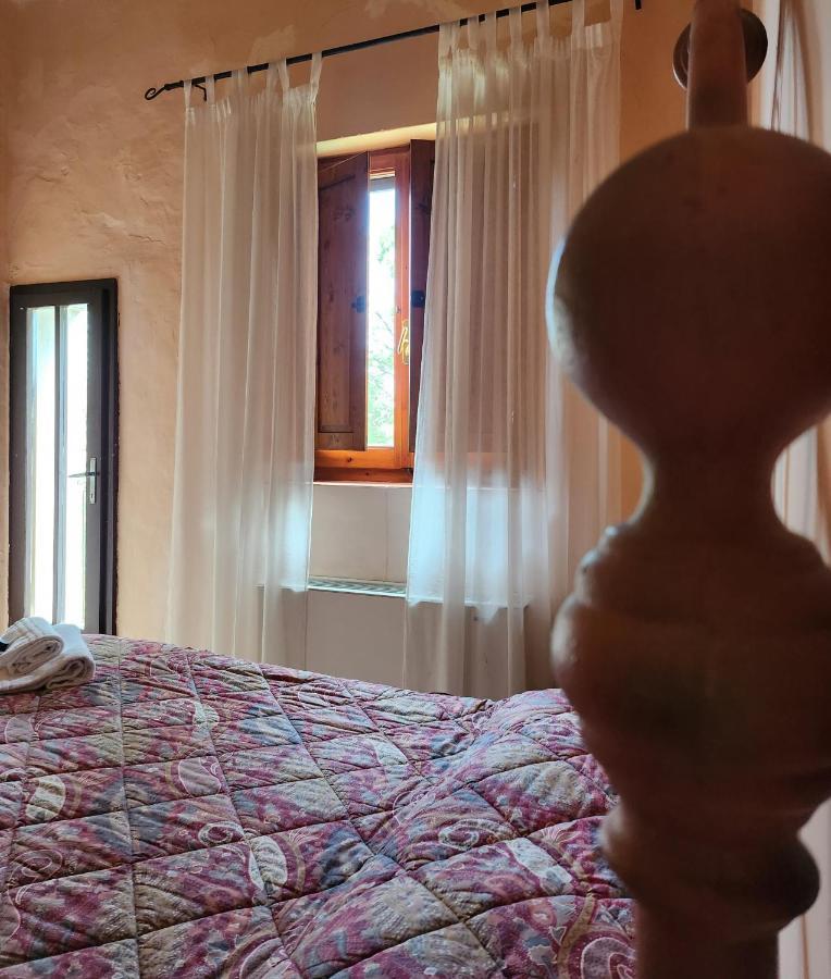 Il Giuggiolo - La Collina Della Quiete Bed & Breakfast Черталдо Екстериор снимка