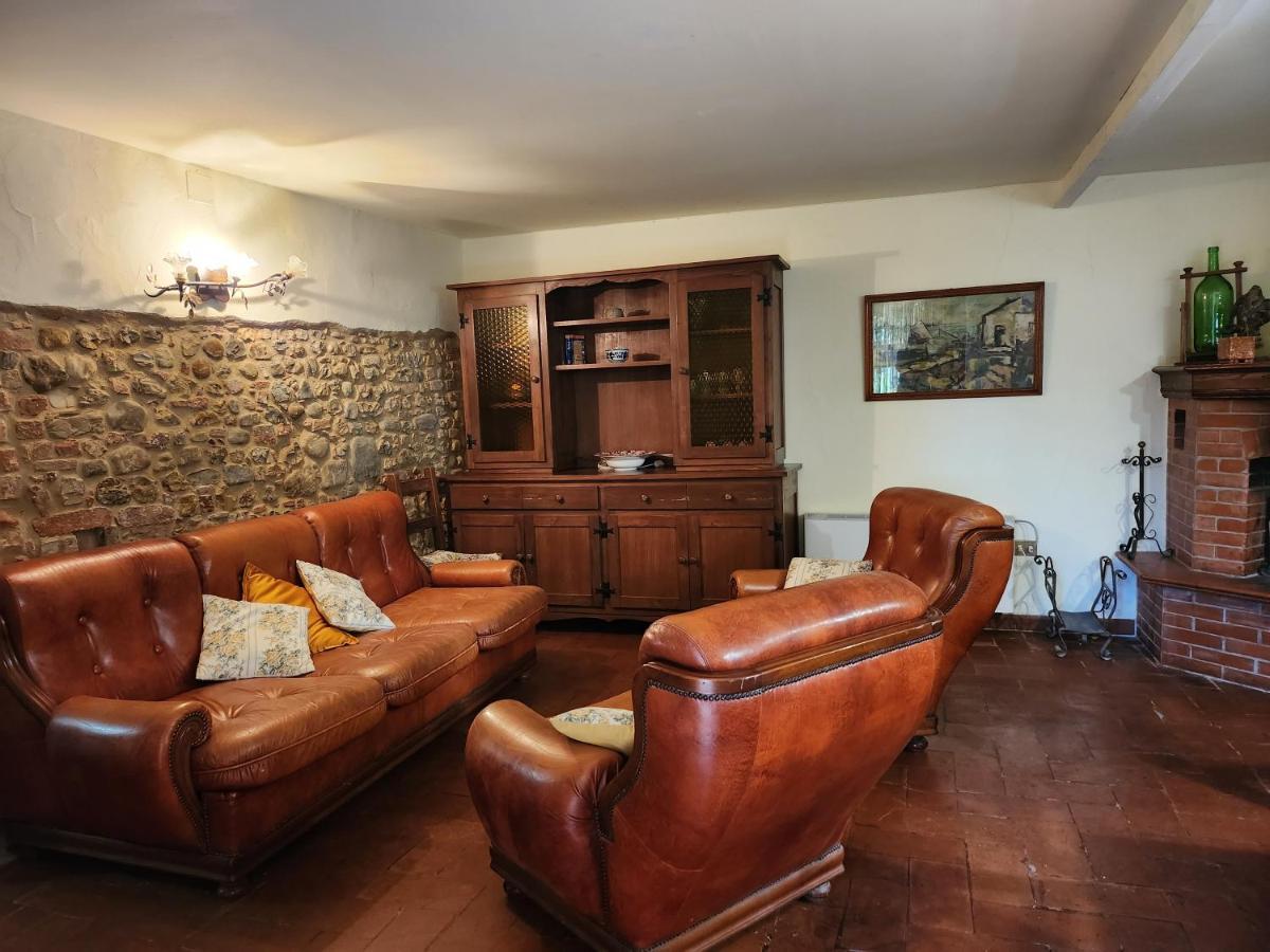 Il Giuggiolo - La Collina Della Quiete Bed & Breakfast Черталдо Екстериор снимка